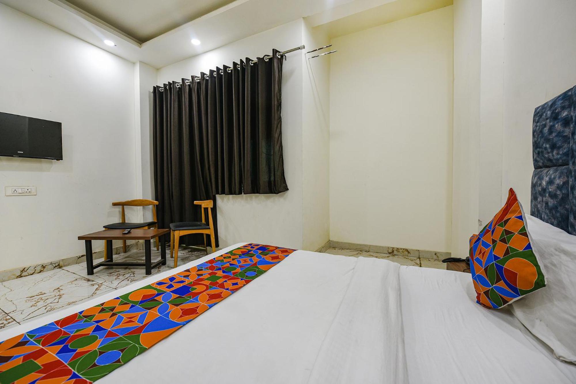 Fabexpress Divya Villa New Delhi Exterior photo